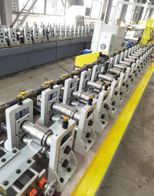 Những vật liệu nào có thể được sử dụng trong Máy tạo hình cuộn vách thạch cao?